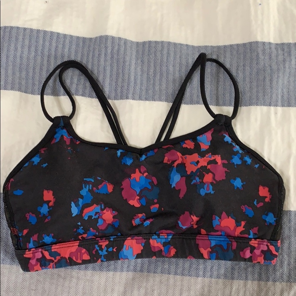 Lululemon sports bra
